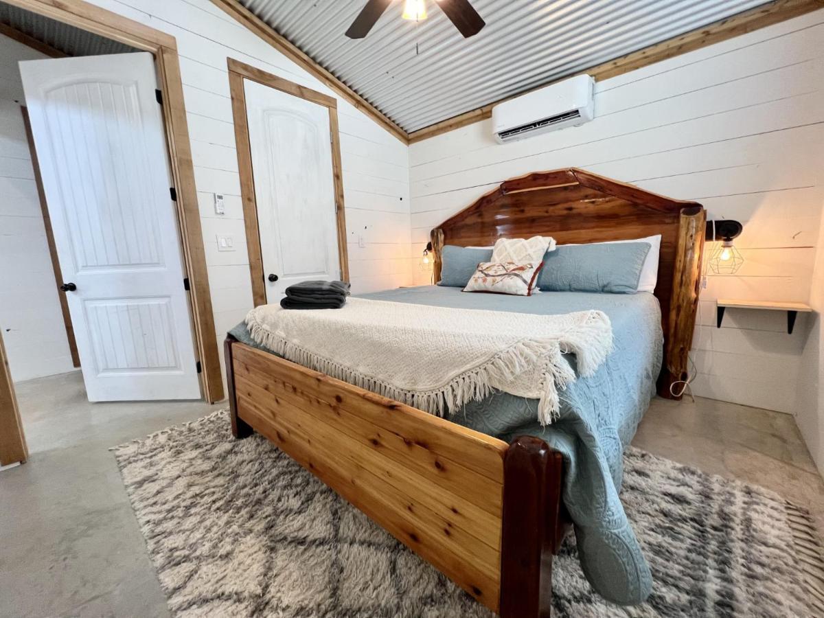 Hummingbird Haus - Hill Country Views On 20 Acres With Firepit Villa Spring Branch Exteriör bild
