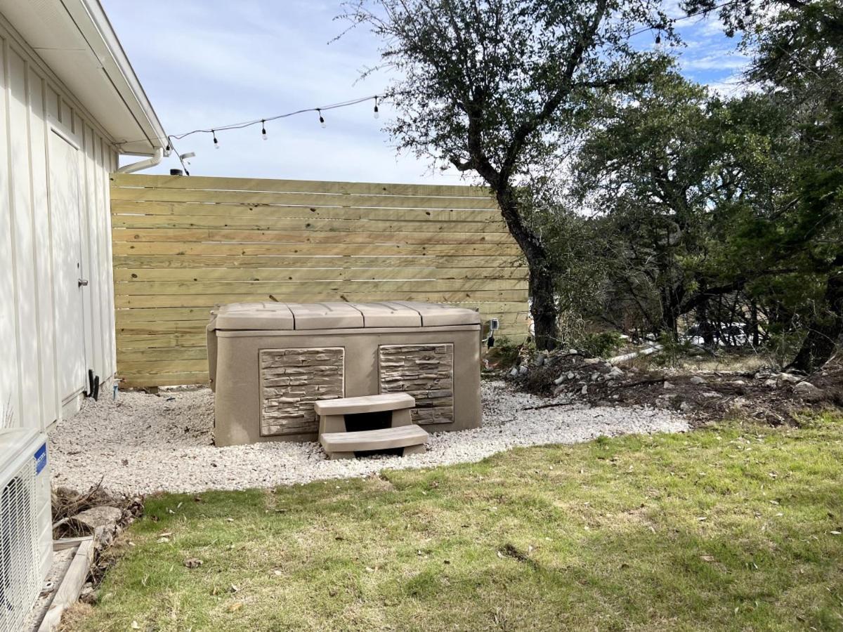 Hummingbird Haus - Hill Country Views On 20 Acres With Firepit Villa Spring Branch Exteriör bild
