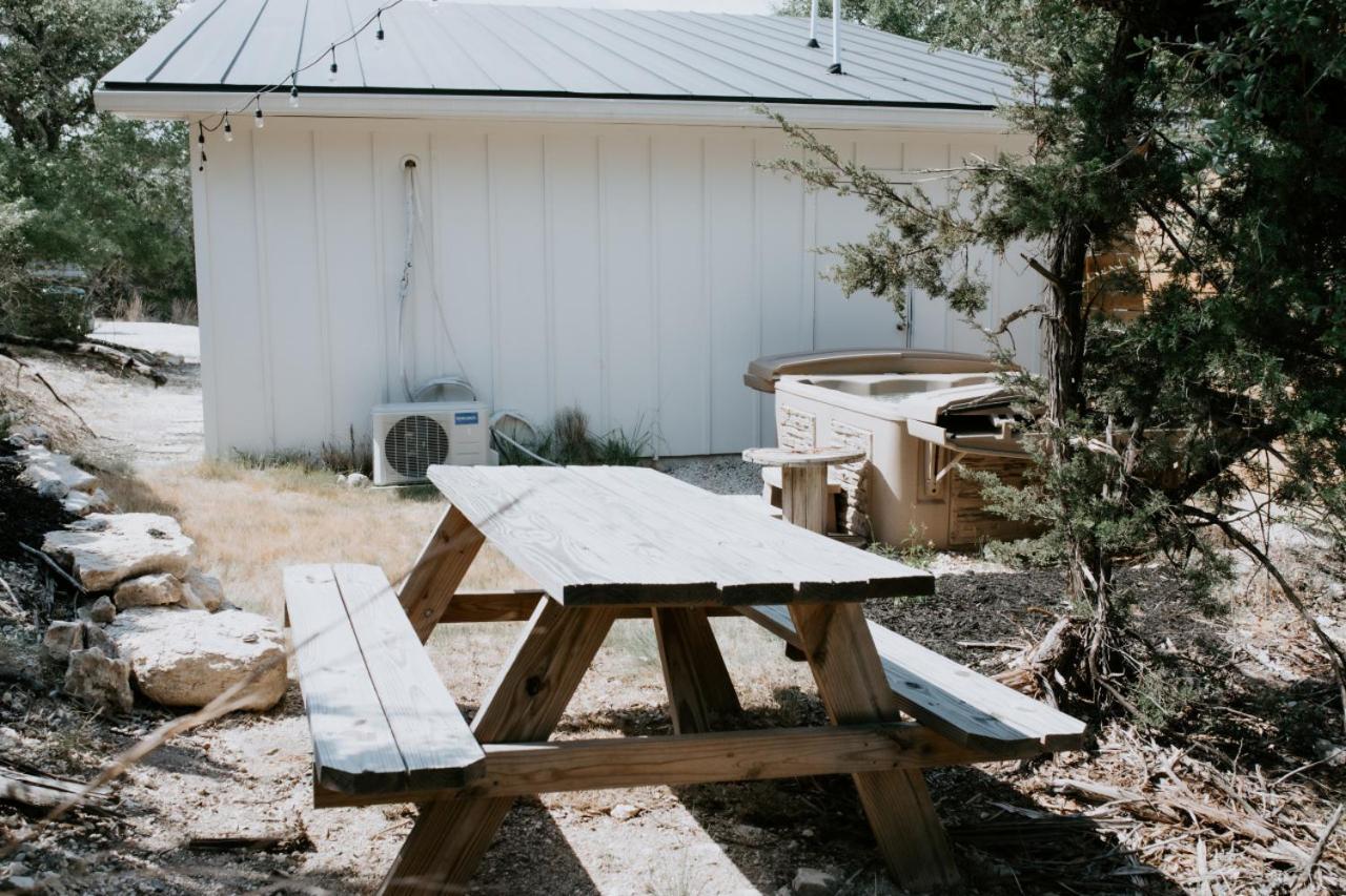 Hummingbird Haus - Hill Country Views On 20 Acres With Firepit Villa Spring Branch Exteriör bild